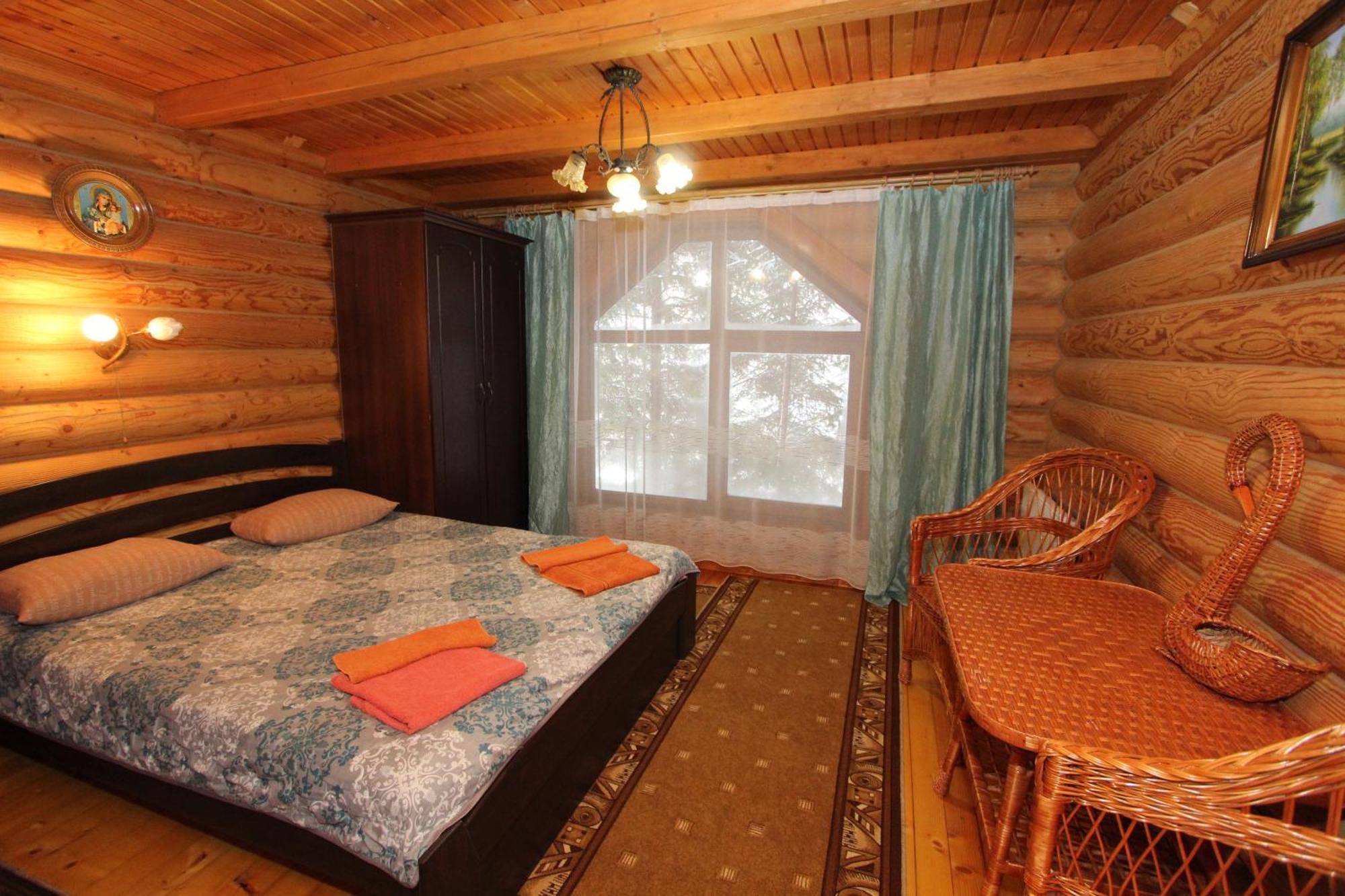 Lisova Kazka Lodge *